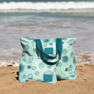 Accessories: Kina Cool Splash Proof Beach Tote + Pouch