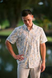 Mens: Pipi Shells Shirt - Short Sleeve