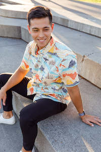 Short Sleeve Shirts: BOI Beach Kiwi Classic Mens Shirt - Short Sleeve