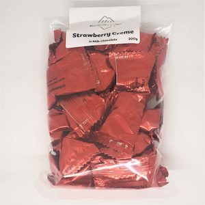 Strawberry Creme in Milk Chocolate 200g