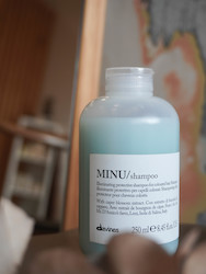 Hairdressing: Essentials MINU Shampoo 250ml