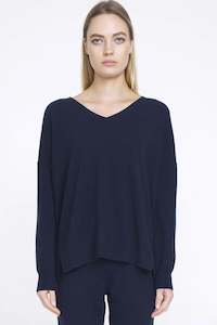 Clothing: N.29 100% CASHMERE OVERSIZED V NECK (Midnight)