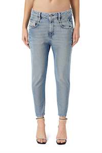 Clothing: D-FAYZA L.32 Jeans