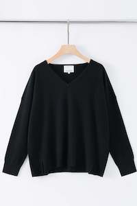 N.29C Oversized v-neck (Black)