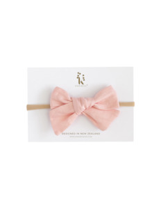 Skylah Pinwheel Linen Bow Headband - Strawberry Shortcake