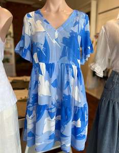 Lynora V Neck Relaxed Fit Dress in Blue Print