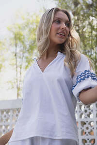 Humidity Ziggy Blouse White