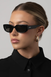 Otra Backstreet Sunglasses Black/Smoke