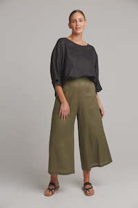 Womenswear: Eb & Ive Studio Crop Pant Khaki.