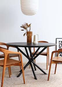 Harper Round Dining Table / Black