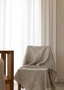 Furniture: Perendale Throw / Oatmeal