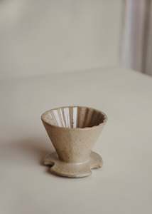 Ratih Pour Over / Speckled Cream