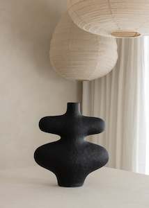 Furniture: Mezze Vase / Black