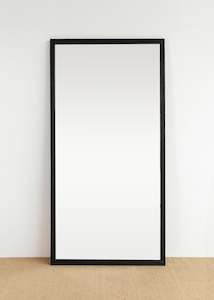 Furniture: Alfred Teak Mirror / Black