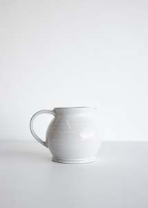 Heirloom Jug Round / Snow