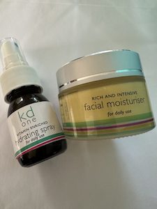 Beauty salon: Rich & Intensive Moisturiser with Hydrating spray