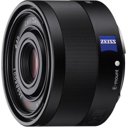 Cosmetic: Sony sonnar t fe 35mm F/2.8 za lens