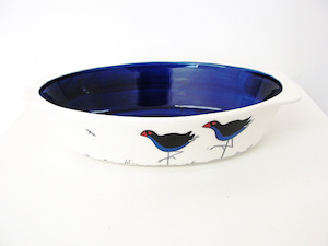 Keriblue Ceramics: Keriblue Ceramics Baking Dish – White Pukeko