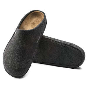 Shoe: Birkenstock Zermatt Rivet Felt Anthracite Regular Width **Indoors Use Only**