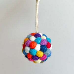 Felt bauble - Rainbow