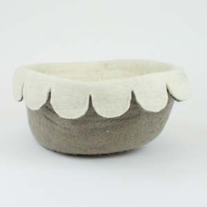 Scalloped bowl Fawn and Natural