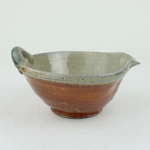 Pouring bowl II