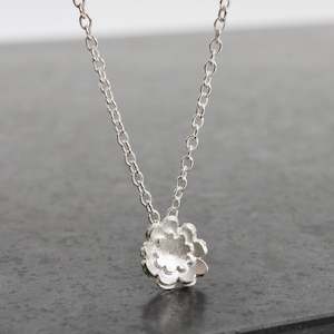 Briar Flower Necklace - silver