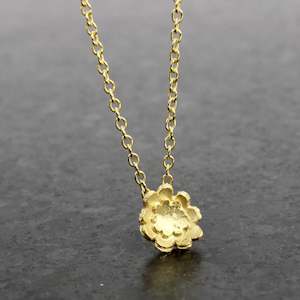 Briar Flower Necklace - gold