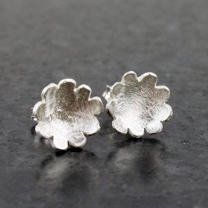 Briar flower studs - silver