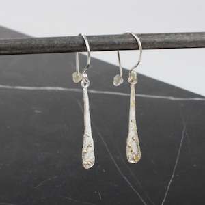 Granulated teardrop earrings