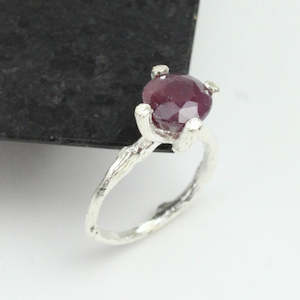 Briar Roots Ring - round red ruby