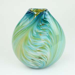 Kotare feather vase