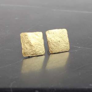 Art gallery: Square Studs - gold