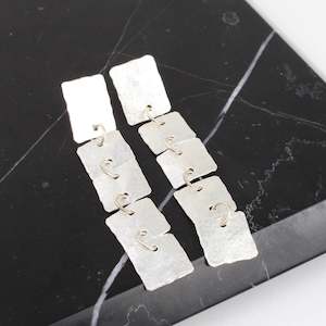 Ladder studs 4 squares - silver