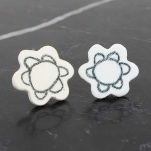 Ceramic flower studs