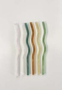 Kindred Road: Wavy Glass Straw