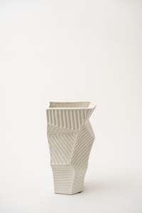 Furnsale: Feilding Vase - White