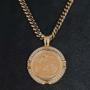 22ct Full Coin Sovereign  Pendant w 0.3 carat Diamonds