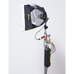 Studio photography: Dedolight 150w Soft-Light Kit