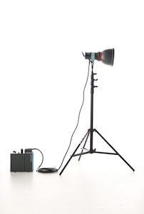 Studio photography: LIGHTING 11: Primo Kit / P70