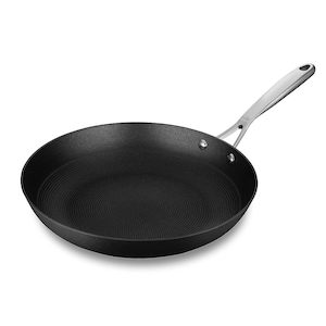 Kitchenware: Stahl Blacksmith Hybrid Enamelled Cast Iron Frying Pan, Rust Proof Fry Pan, Cast Iron Egg Pan, Induction & Gas Stove Compatible 28cm