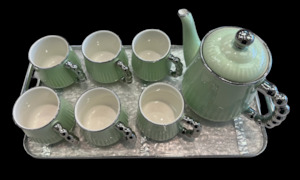 Cup and kettle set of 8 pieces D22