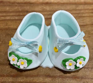 Baby booties sugar icing cake decoration Blue