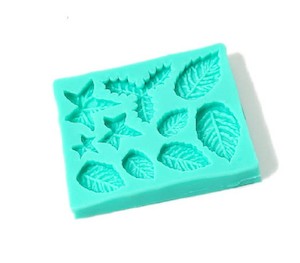 Cake: Christmas Leaves silicone mould