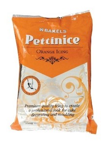 750g Bakels Pettinice fondant icing Orange