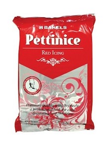 750g Bakels Pettinice fondant icing Red