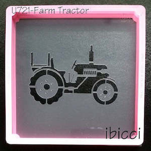 Cake: Farm Tractor stencil by ibicci 3 3/4 inch