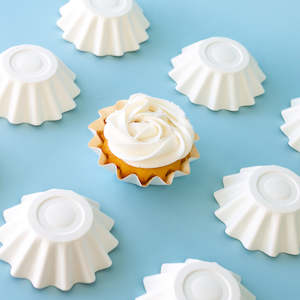 Cake: BLOOM BAKING CUPS CUPCAKE PAPERS 24 PACK White