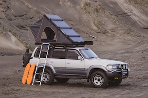 KIWI 4WD Triangle ALUMINIUM ROOFTOP CAR TENT