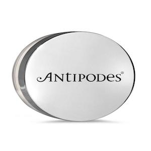 Antipodes Translucent Skin-brightening Mineral Finishing Powder